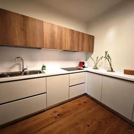 Hostdomus - Lagrange Family Apartamento *
