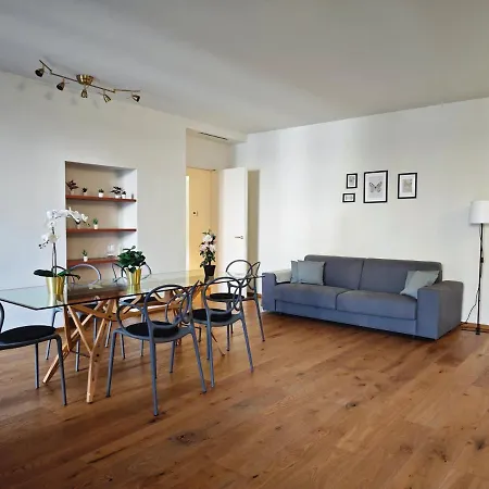 Hostdomus - Lagrange Family Turín