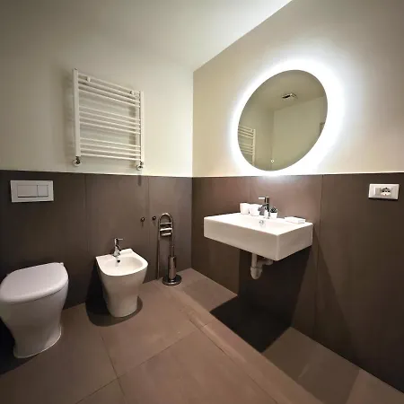 Hostdomus - Lagrange Family Apartamento Turín
